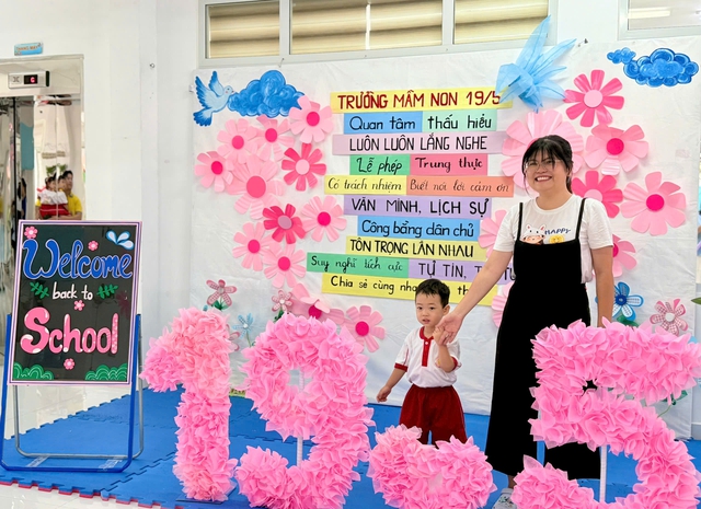 Cuộc hội ngộ đặc biệt sau mấy chục năm: Từ trẻ mầm non giờ thành ba mẹ - Ảnh 16.