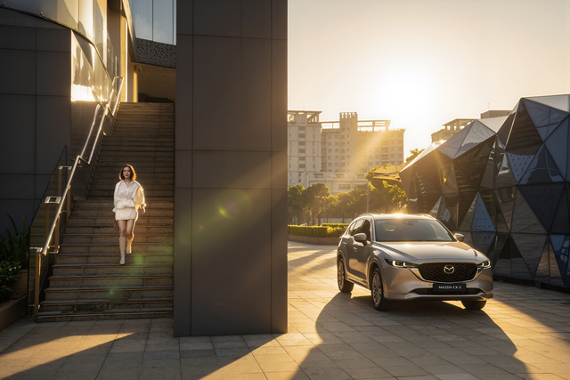 Tháng 9: Mazda CX-5 ưu đãi đặc biệt 100% phí trước bạ, lãi suất 0% - Ảnh 1.