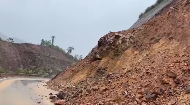 Đi rừng 4 ng&agrave;y chưa về nh&agrave;, người đ&agrave;n &ocirc;ng nghi mất t&iacute;ch do mưa lũ- Ảnh 2.