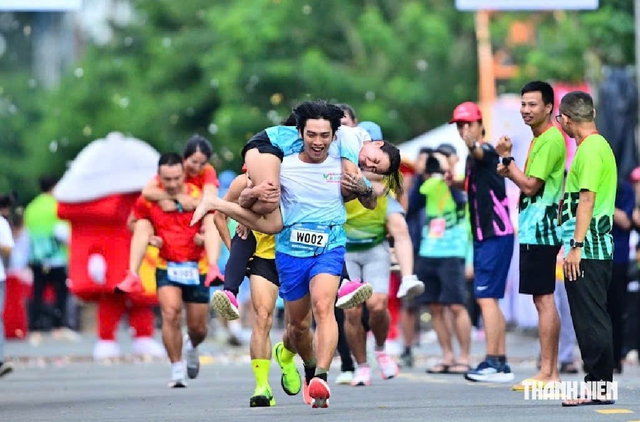 54 cặp đ&ocirc;i vợ chồng đ&atilde; 'hẹn h&ograve;' tranh giải Green Marathon Cần Giờ 2026- Ảnh 1.
