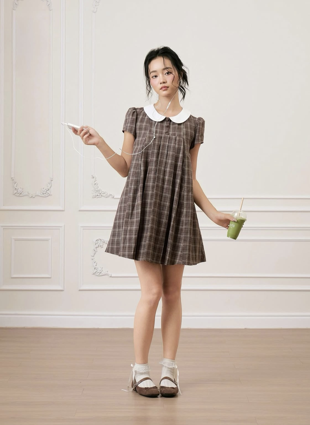 Họa tiết gingham cổ điển kho&aacute;c l&ecirc;n m&igrave;nh tinh thần mới  - Ảnh 7.