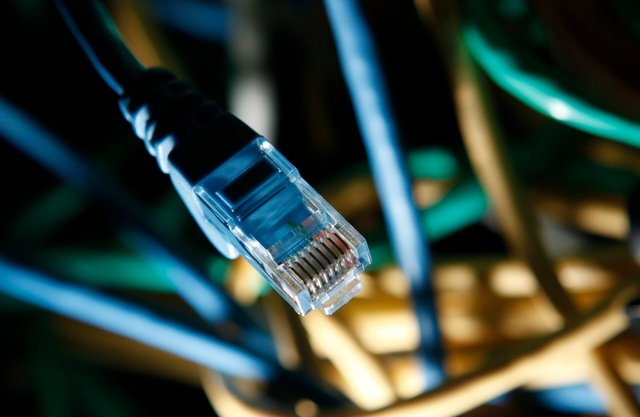 Cáp Ethernet dài đến đâu thì bắt đầu ảnh hưởng tốc độ mạng? - Ảnh 1.
