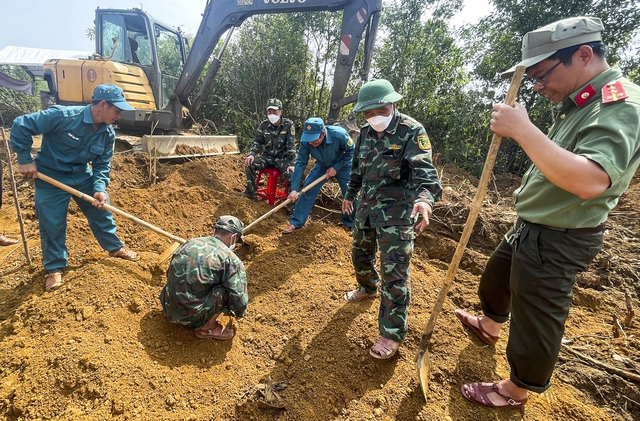 Phát hiện 6 hài cốt liệt sĩ nghi hy sinh khoảng năm 1968 - 1973 ở Quảng Ngãi- Ảnh 1.
