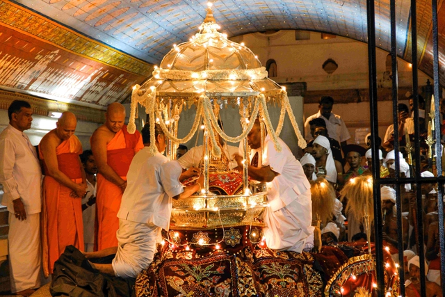 Theo dấu Phật gi&aacute;o hơn 2.000 năm tại Sri Lanka- Ảnh 14.