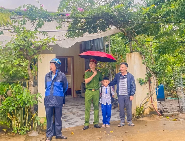 139 học sinh tiểu học ở Nghệ An vẫn chưa đến trường v&igrave; x&oacute;a điểm trường lẻ - Ảnh 1.
