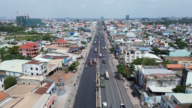 CSGT Đồng Nai khảo sát, kiểm tra tiến độ các dự án sửa chữa quốc lộ 51 - Ảnh 3.