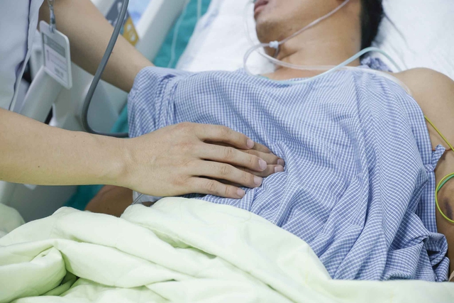 Tư thế ngủ liên quan nguy cơ đột quỵ - Ảnh 1.