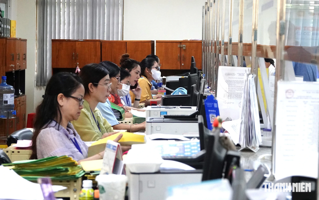 Bộ Nội vụ n&oacute;i về việc điều chỉnh bi&ecirc;n chế cấp x&atilde; theo quy m&ocirc; d&acirc;n số- Ảnh 1.