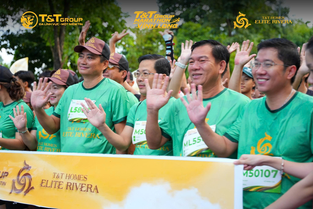Lãnh đạo tỉnh lan tỏa tinh thần sống khỏe tại T&T Group Marathon Vĩnh Long- Ảnh 1.