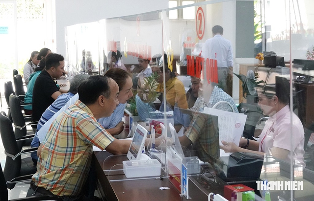 Thủ tục hành chính ở TP.HCM 'lên đời': Tháo điểm nghẽn ở cơ sở - Ảnh 2.