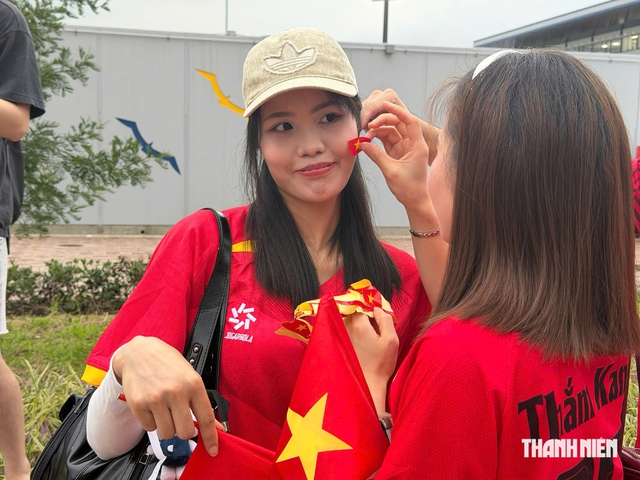 Đội mưa cổ vũ, kiều b&agrave;o Nhật Bản tin U.23 Việt Nam v&agrave;o tứ kết ASIAD 2026- Ảnh 3.