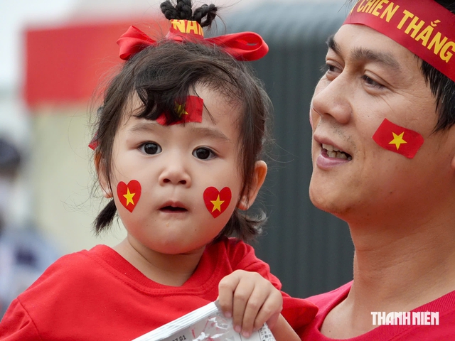 Đội mưa cổ vũ, kiều b&agrave;o Nhật Bản tin U.23 Việt Nam v&agrave;o tứ kết ASIAD 2026- Ảnh 6.