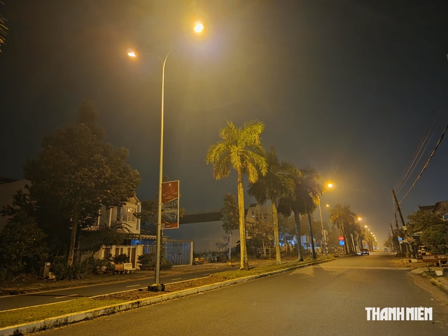 Kh&ocirc;ng kh&iacute; C&agrave; Mau mờ đục cả ng&agrave;y, chưa r&otilde; sương m&ugrave; hay bụi mịn - Ảnh 1.