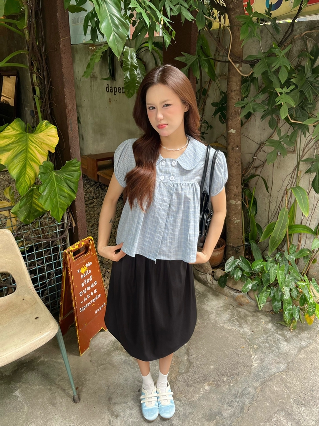 Chân váy midi diện đi làm hay đi chơi đều xinh - Ảnh 4.
