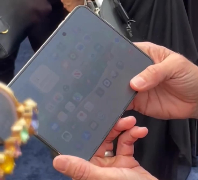 iPhone Duo lộ điểm yếu khó ngờ trước ngày mở bán - Ảnh 1.