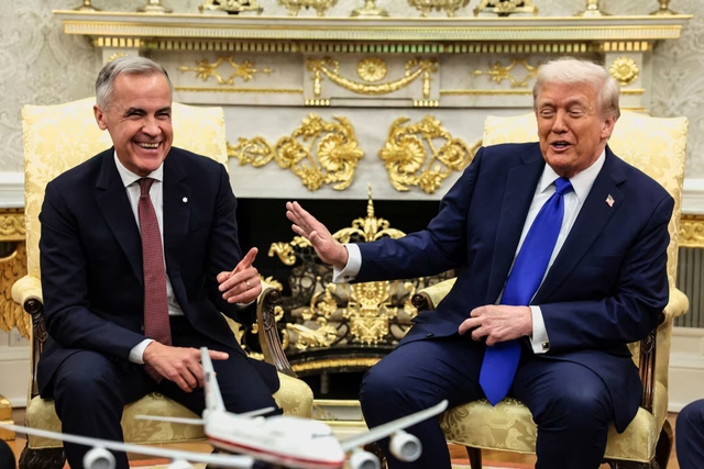 Ch&igrave;a kh&oacute;a Nh&agrave; Trắng v&agrave; 'cảnh b&aacute;o' h&agrave;i hước của &ocirc;ng Trump - Ảnh 1.