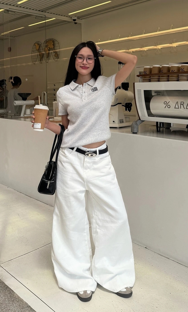 Diện quần jeans trắng đơn giản m&agrave; sang - Ảnh 5.
