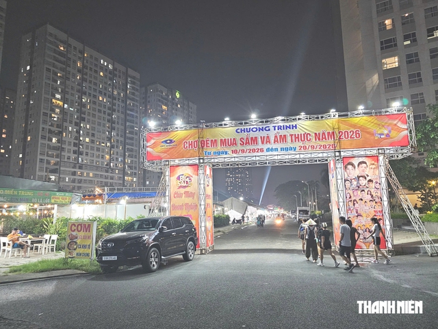 Cư dân chung cư Sunrise Riverside bức xúc vì chợ đêm gây ồn - Ảnh 1.