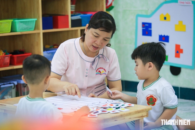 Bộ Nội vụ trả lời kiến nghị giảm tuổi nghỉ hưu của giáo viên - Ảnh 1.