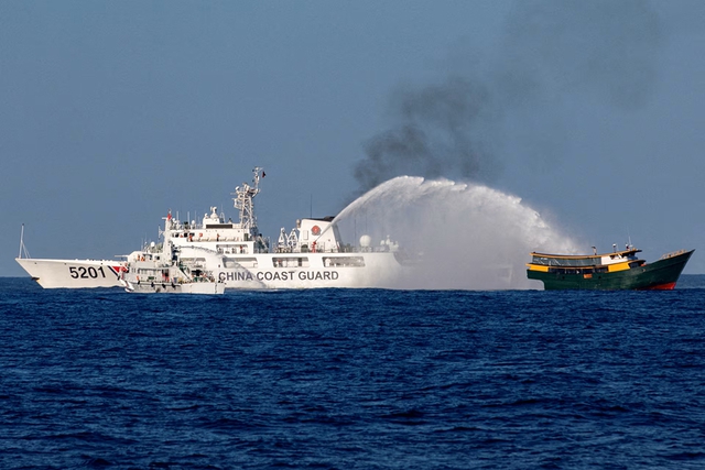 'Mô hình Hormuz' của Trung Quốc ở vùng biển Đông Á - Ảnh 1.
