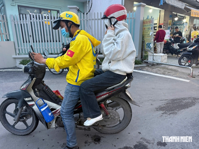 Ngồi xe nhiều giờ, lưng và mắt của tài xế xe công nghệ ra sao? - Ảnh 2.