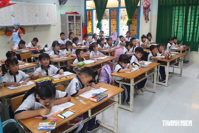 Mục sở thị bữa trưa 30.000 đồng của học sinh trường tiểu học Phú Thủy 1 - Ảnh 10.