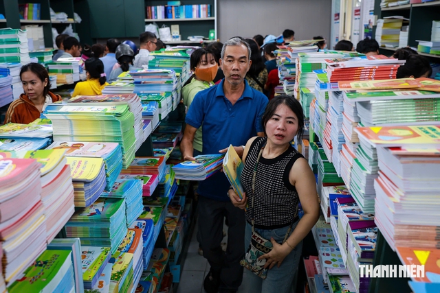 Nguồn cơn n&agrave;o để thiếu hơn 3,9 triệu cuốn s&aacute;ch gi&aacute;o khoa? - Ảnh 1.