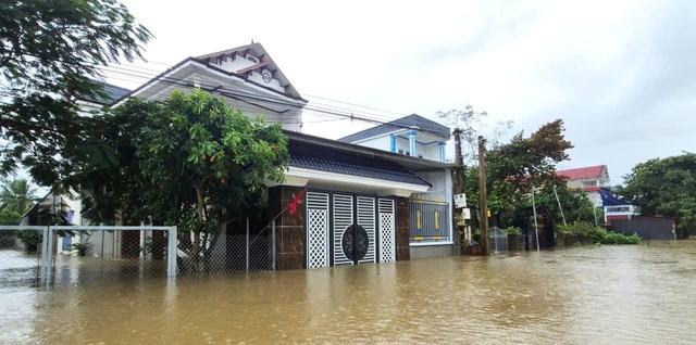 4 tỉnh có lũ vượt báo động, nhiều xã, phường ven sông nguy cơ ngập lụt- Ảnh 1.
