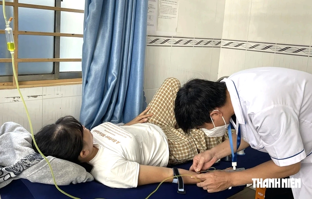 81 bác sĩ bệnh viện về trạm y tế, củng cố niềm tin người dân TP.HCM - Ảnh 1.