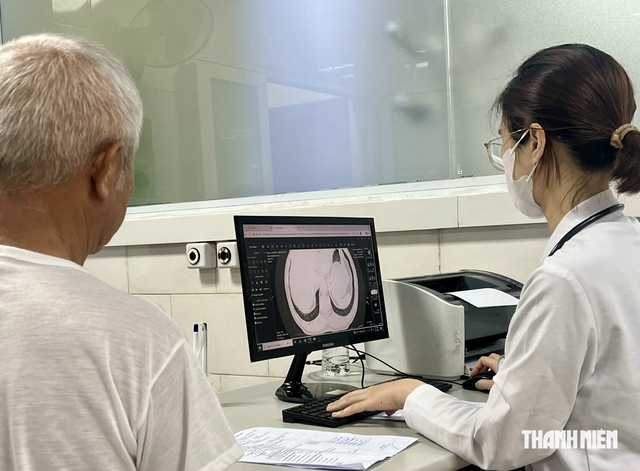 Trường hợp nào người bệnh bảo hiểm y tế được chuyển lên tuyến trên?- Ảnh 1.
