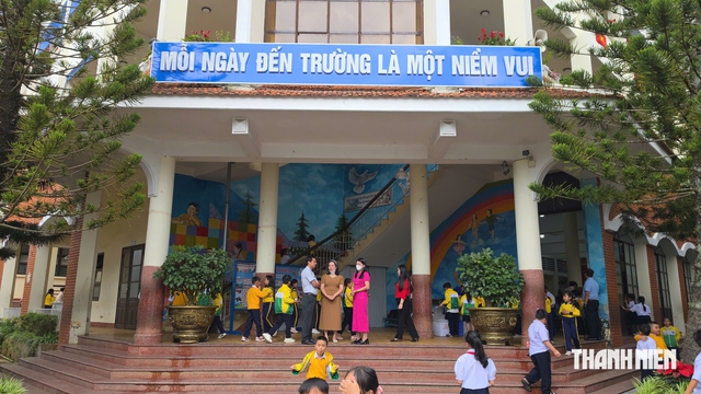 Bếp ăn bán trú Trường tiểu học Trưng Vương thay đổi sau sự cố thực phẩm bẩn - Ảnh 14.
