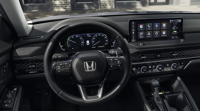 Đại l&yacute; nhập t&uacute;i kh&iacute; giả từ Trung Quốc, lắp tr&ecirc;n xe Honda b&aacute;n cho kh&aacute;ch - Ảnh 1.
