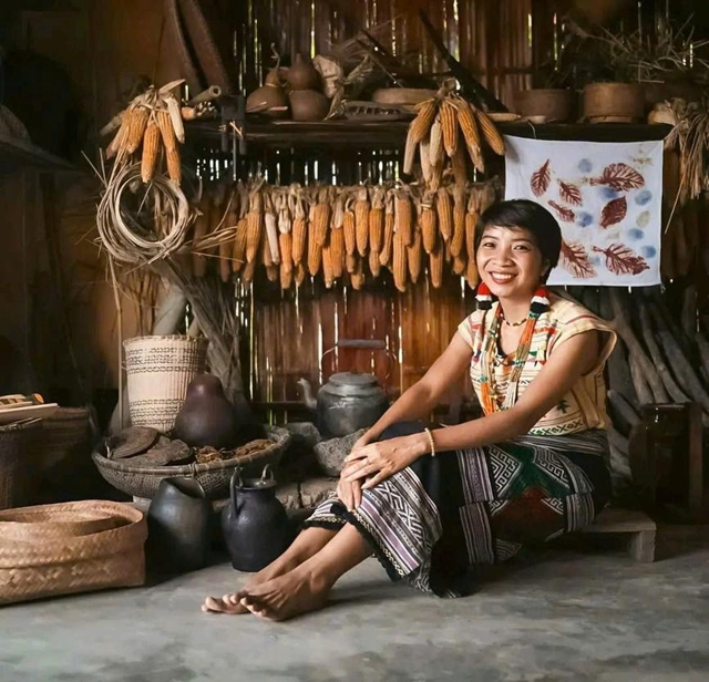 Bỏ phố về rừng: Hành trình ‘sống xanh’ của cô gái S’tiêng - Ảnh 1.