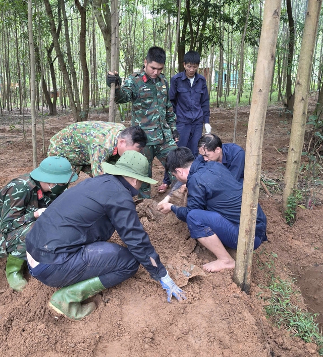 Tìm thông tin liệt sĩ có giấy tờ ghi tên bố mẹ và ngòi bút khắc 'Lê Thị Chính' - Ảnh 2.