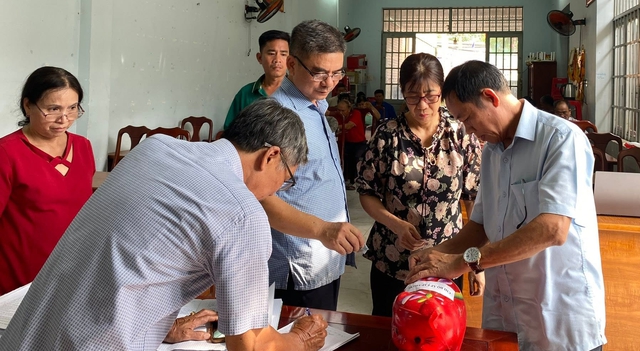 Lan tỏa yêu thương từ mô hình ‘Nuôi heo đất tiết kiệm’ - Ảnh 3.