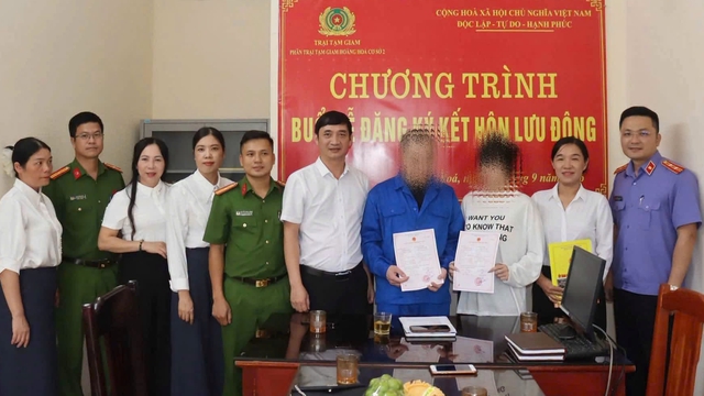 Một bị can được cấp giấy đăng ký kết hôn ngay trong trại tạm giam- Ảnh 1.