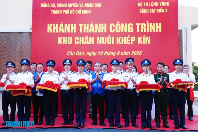 Đoàn công tác Trung ương, TP.HCM chăm lo đời sống quân dân đặc khu Côn Đảo - Ảnh 8.