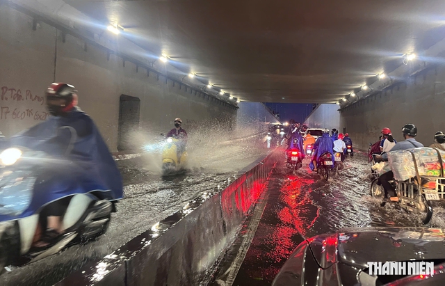 Hầm chui ở Đồng Nai ngập nhẹ sau cơn mưa - Ảnh 2.