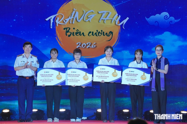 Ấm áp đêm hội Trăng thu biên cương 2026 tại đặc khu Côn Đảo- Ảnh 3.