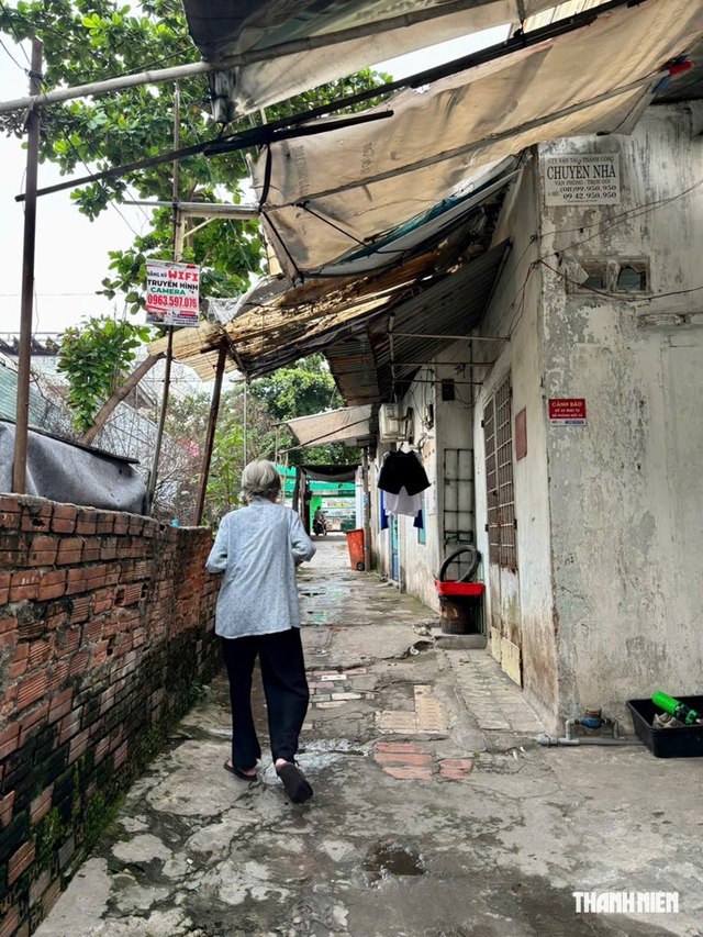 Cụ bà mong có tiền chữa bệnh, lo cho con gái thiểu năng trí tuệ- Ảnh 4.