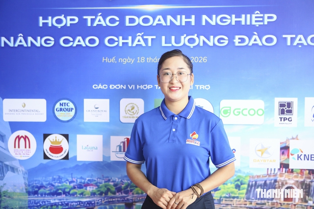 C&oacute; 2 bằng đại học, c&ocirc; g&aacute;i 31 tuổi vẫn quyết định học lại hướng dẫn vi&ecirc;n- Ảnh 1.