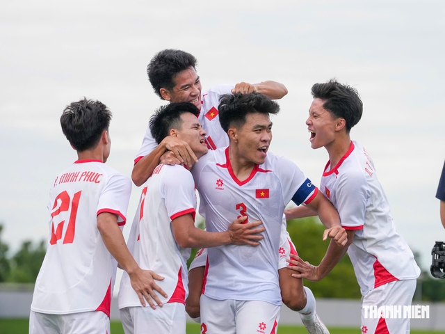 HLV U.23 Philippines thích Thanh Nhàn và Lê Phát, khen U.23 Việt Nam có nhiều 'Đình Bắc mới'- Ảnh 1.
