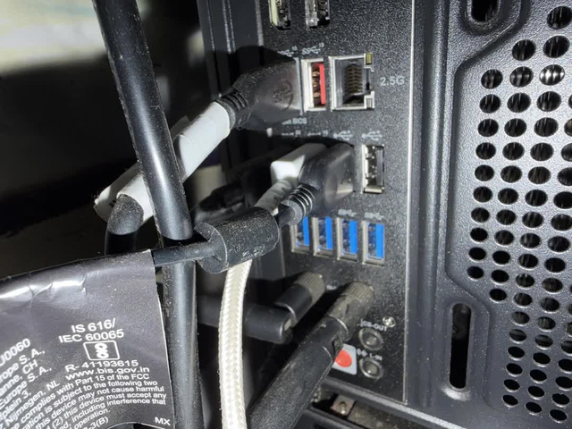 Thêm cổng USB-C cho PC quan trọng hơn những gì mọi người tưởng - Ảnh 1.