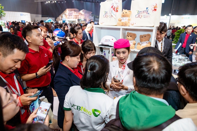 Khai mạc Nam Long Experience 2026, khách hào hứng ‘khám phá’ bất động sản giá trị thực - Ảnh 7.