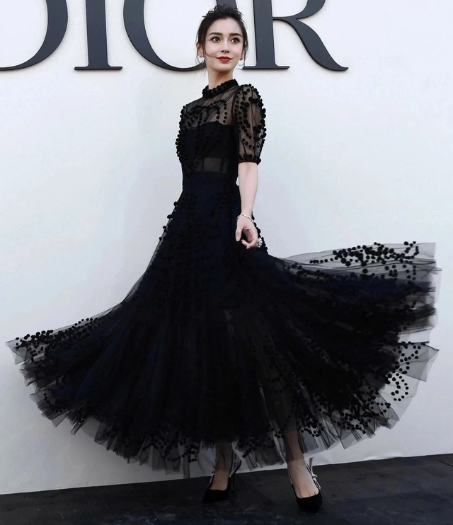 Angelababy sắp làm đám cưới với doanh nhân giàu có? - Ảnh 1.