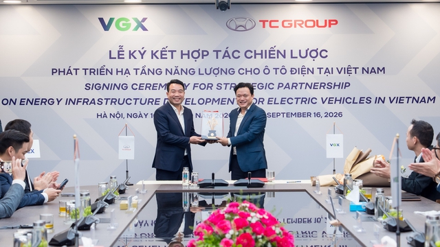 Thêm 'ông lớn' bắt tay phát triển hạ tầng sạc xe điện tại Việt Nam - Ảnh 1.