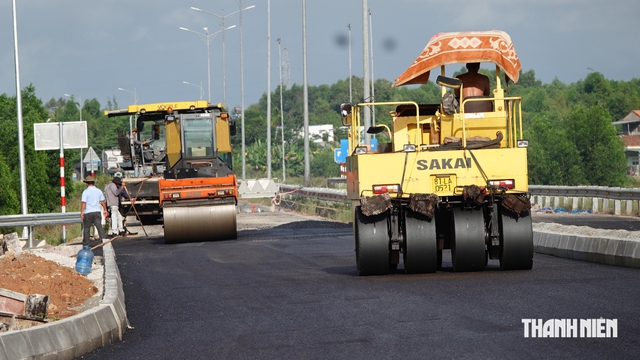 Cao tốc Đ&agrave; Nẵng - Quảng Ng&atilde;i: N&uacute;t giao Tr&igrave; B&igrave;nh sẽ th&ocirc;ng tuyến v&agrave;o th&aacute;ng 10- Ảnh 1.