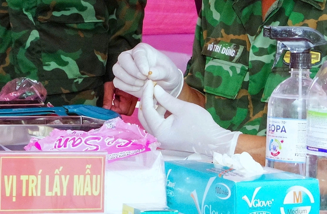 Lễ Quốc khánh 2.9, lính biên phòng vẫn bám nghĩa trang tìm đồng đội - Ảnh 4.