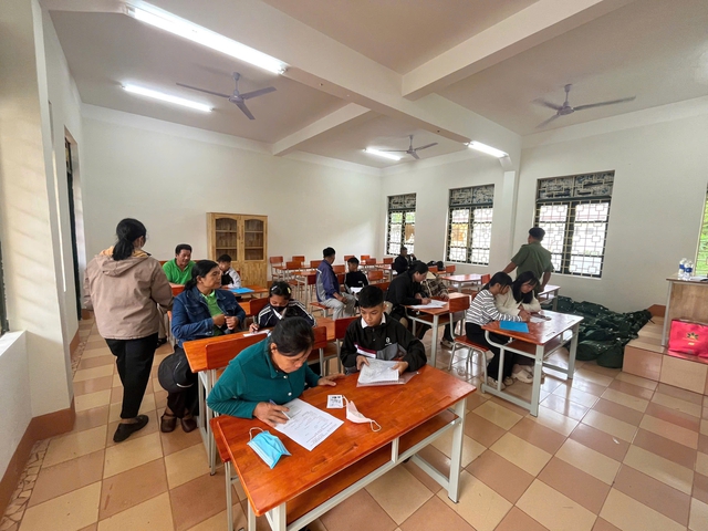 Trường Văn hóa CAND II đón gần 1.000 học sinh có hoàn cảnh đặc biệt nhập học - Ảnh 1.