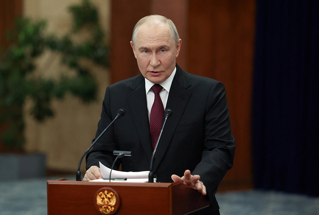 Tổng thống Putin đ&aacute;p trả cảnh b&aacute;o của Ukraine - Ảnh 1.